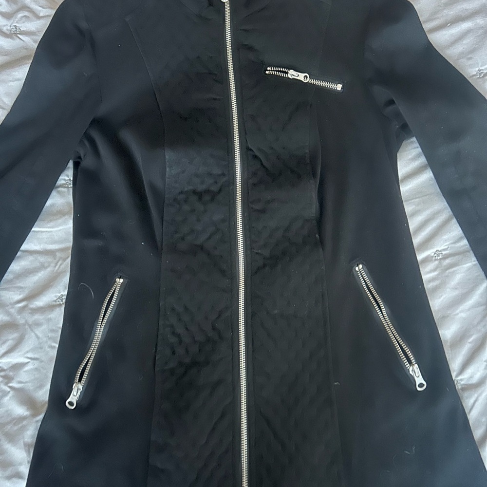 Liverpool Black Trench Coat with Streamlined Silhouette